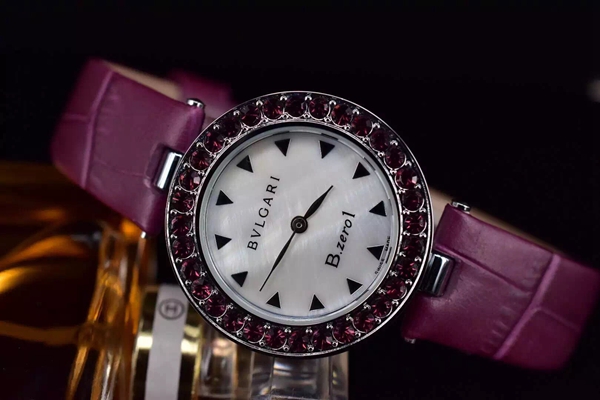 ブルガリ時計正面デザイン